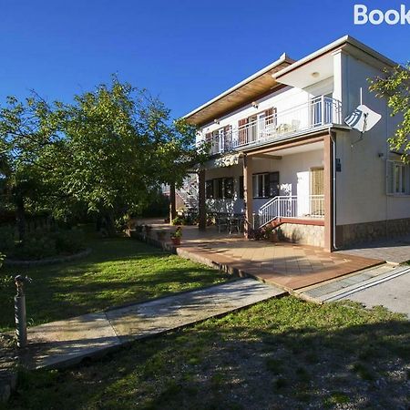 Апартаменти Apartamani Katarina Vl.Ilija Jusup Стариград-Паклениця Екстер'єр фото