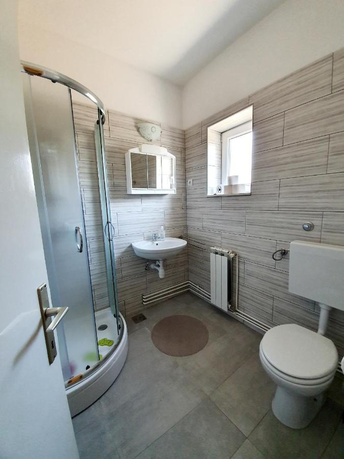 Апартаменти Apartamani Katarina Vl.Ilija Jusup Стариград-Паклениця Екстер'єр фото