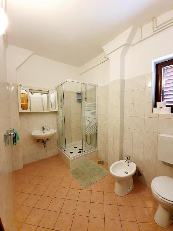 Апартаменти Apartamani Katarina Vl.Ilija Jusup Стариград-Паклениця Екстер'єр фото