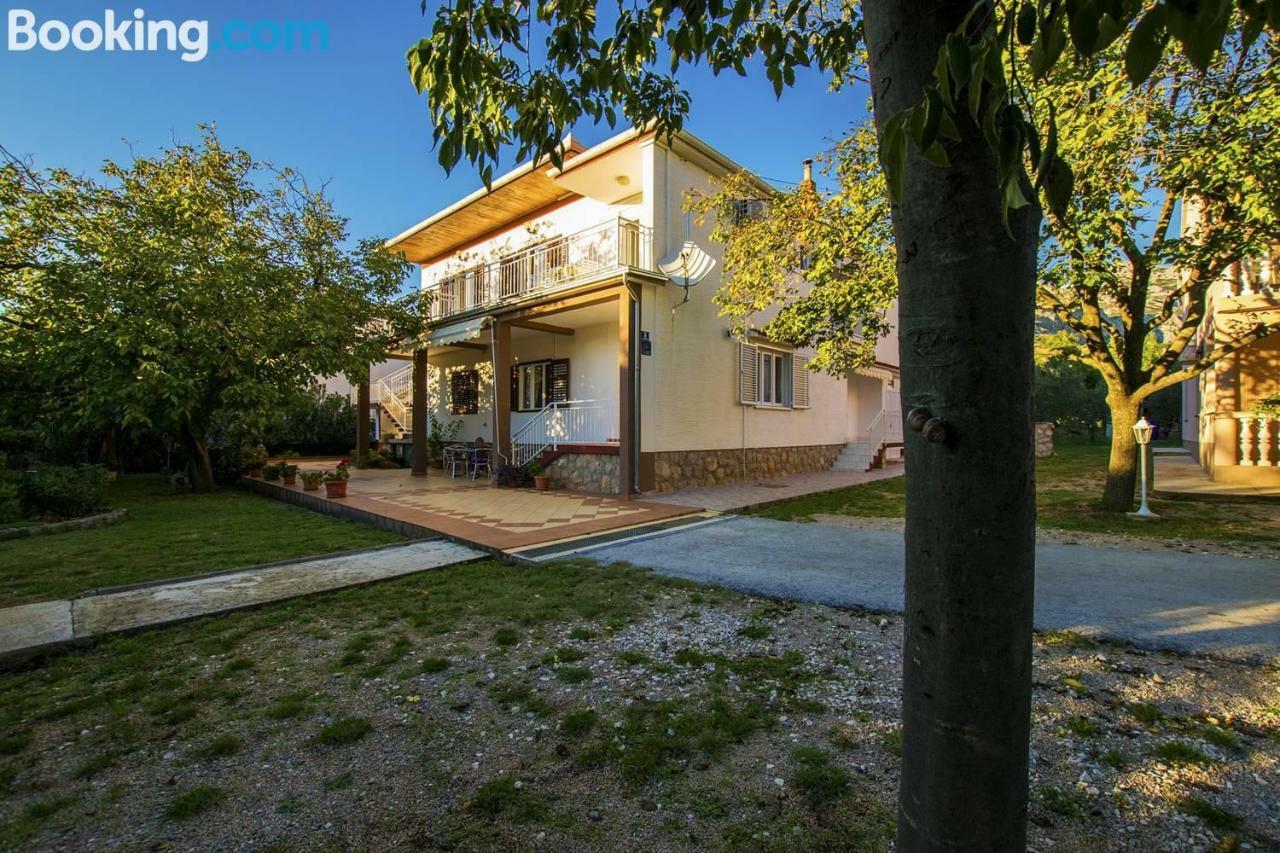 Апартаменти Apartamani Katarina Vl.Ilija Jusup Стариград-Паклениця Екстер'єр фото