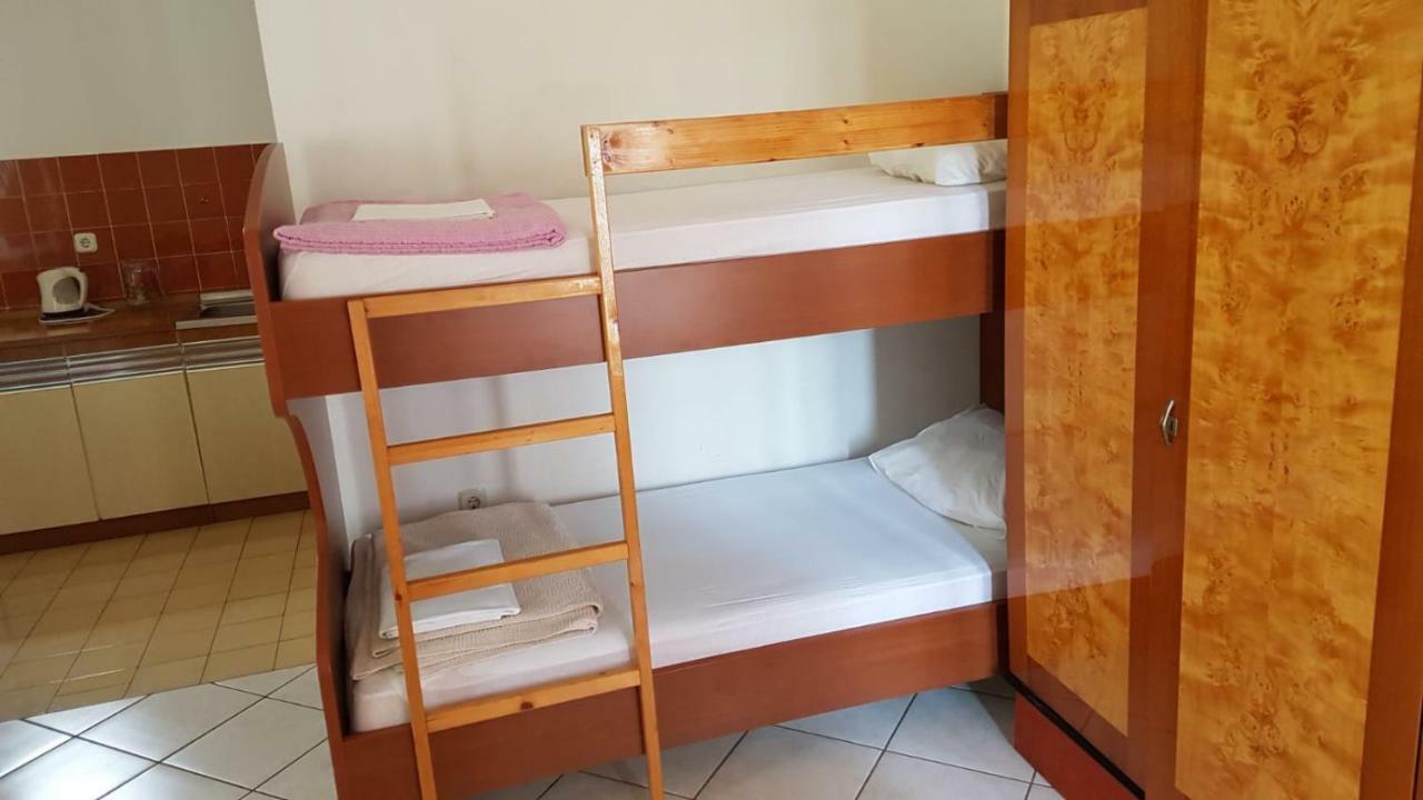 Апартаменти Apartamani Katarina Vl.Ilija Jusup Стариград-Паклениця Екстер'єр фото